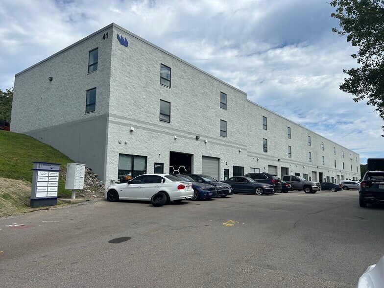 41 Brigham St, Marlborough, MA à louer - Photo de l’immeuble – Image 2 sur 4