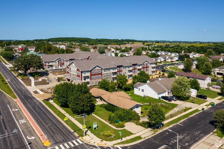 803-805 N Main St, Verona, WI à vendre - Aérien – Image 2 sur 9