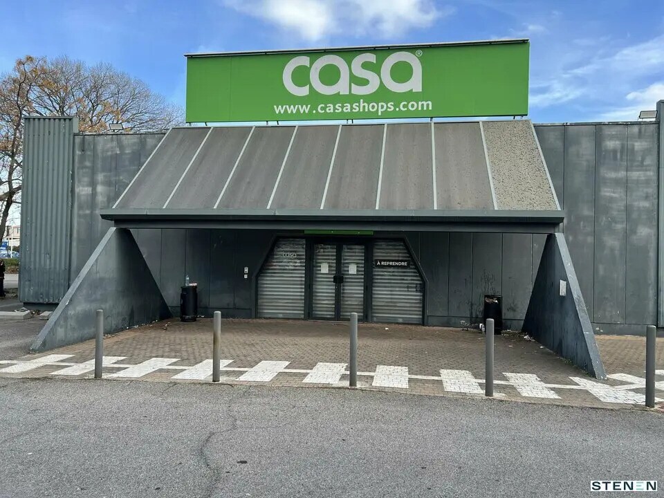 Local commercial dans Istres à louer Photo de l’immeuble– Image 1 sur 6