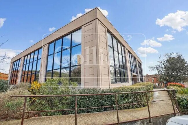 Plus de détails pour Bureau à louer