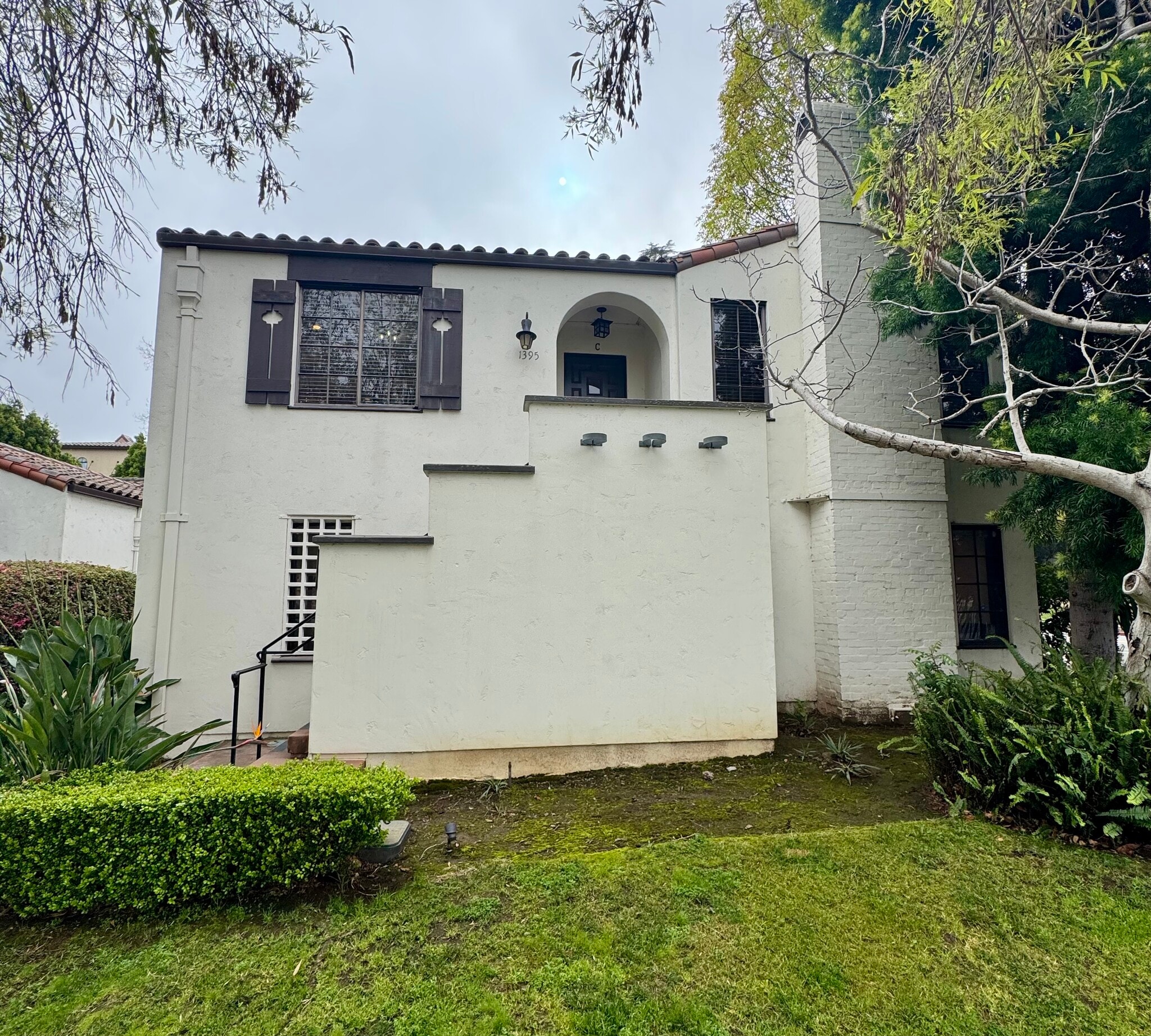 1395 San Carlos Ave, San Carlos, CA à louer Photo intérieure– Image 1 sur 9