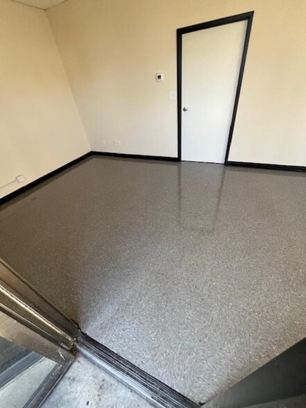 1436 Ayala Dr, Rialto, CA à louer - Photo de l’immeuble – Image 3 sur 6
