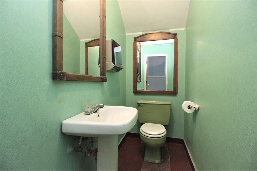 213 W Walnut St, Watseka, IL à vendre - Photo intérieure – Image 3 sur 17