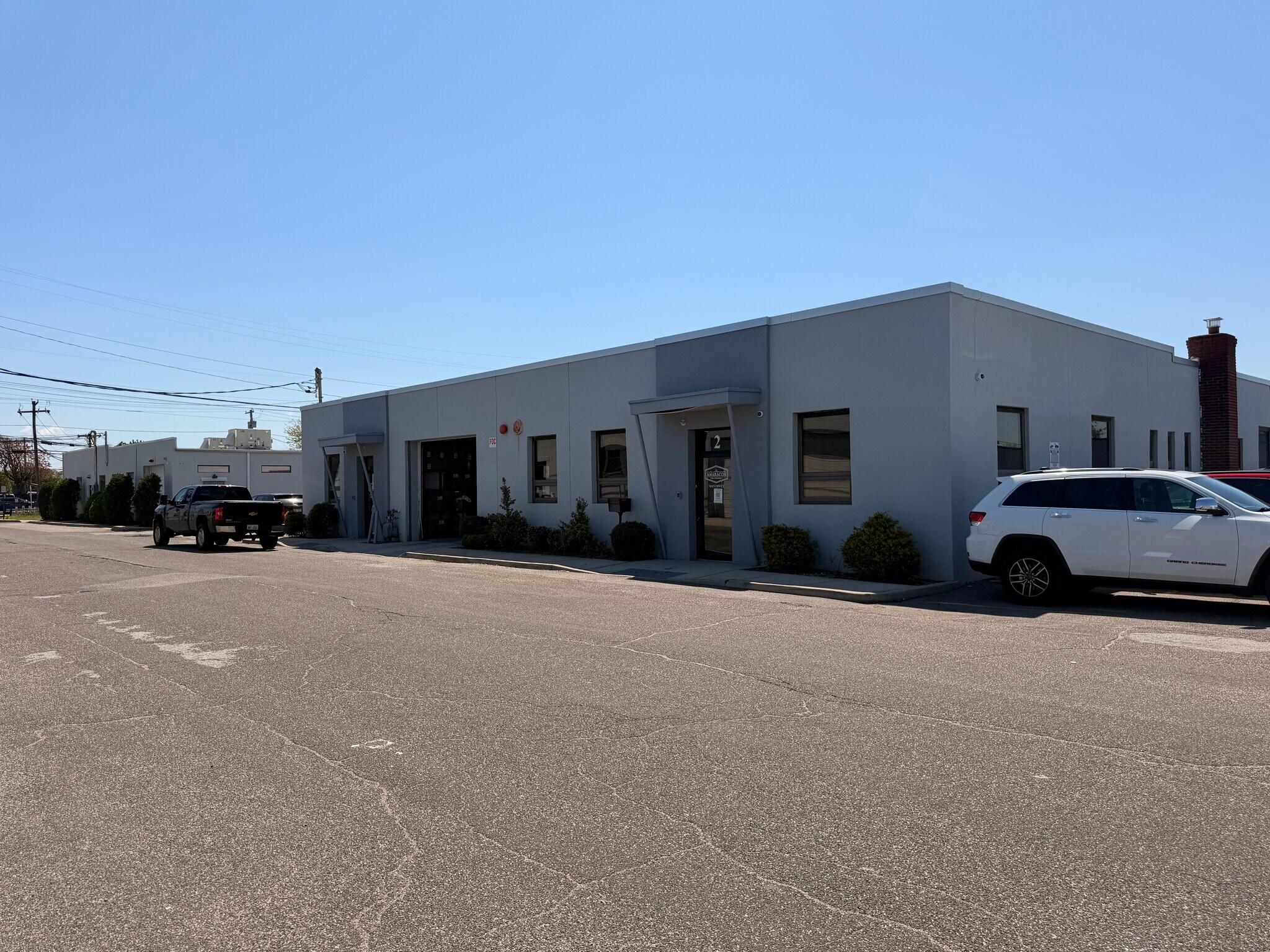 2 Commercial St, Hicksville, NY à louer Photo de l’immeuble– Image 1 sur 8