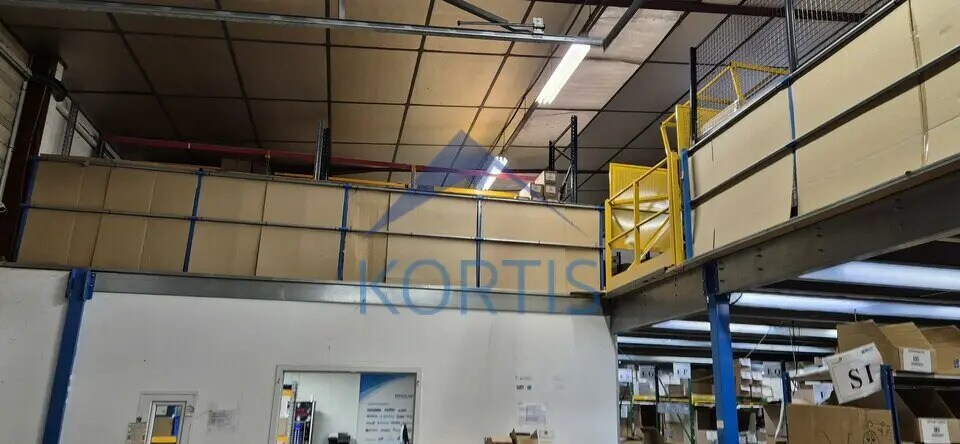 Local d’activités dans Chassieu à louer - Photo de l’immeuble – Image 3 sur 13