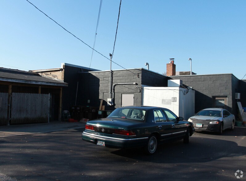 5609-5611 Chicago Ave, Minneapolis, MN à louer - Photo de l’immeuble – Image 2 sur 25