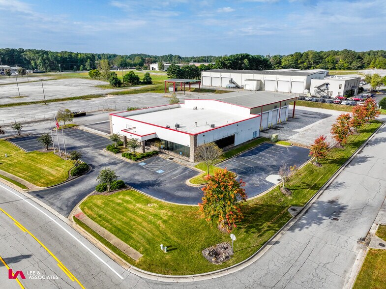 555 Hosea Road, Lawrenceville, GA à louer - Photo de l’immeuble – Image 1 sur 11