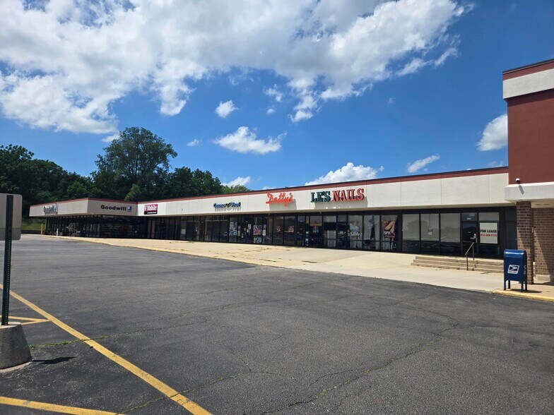 2000-2030 W Galena Ave, Freeport, IL à louer - Photo de l’immeuble – Image 2 sur 3