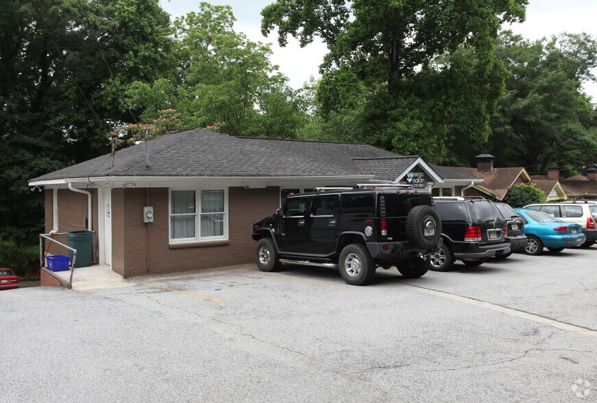 2459 N Decatur Rd, Decatur, GA à vendre - Photo de l’immeuble – Image 2 sur 48