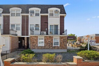 Plus de détails pour 21404 18th Ave, Bayside, NY - Local commercial à vendre