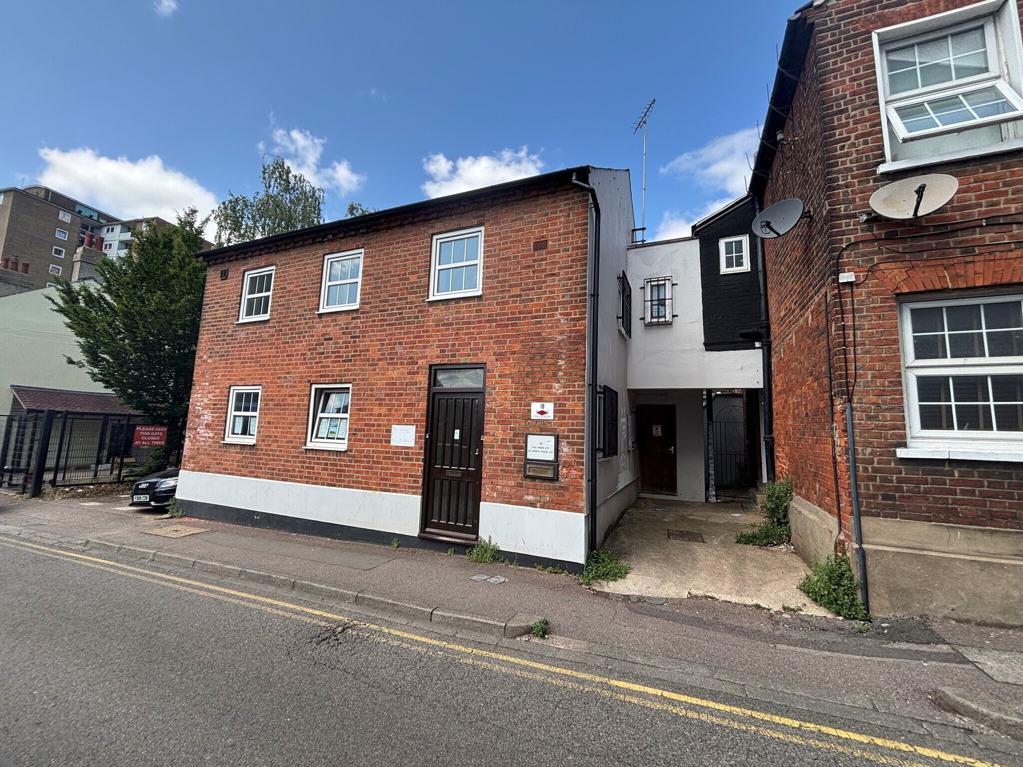 1B Roise St, Bedford à louer Photo principale– Image 1 sur 9
