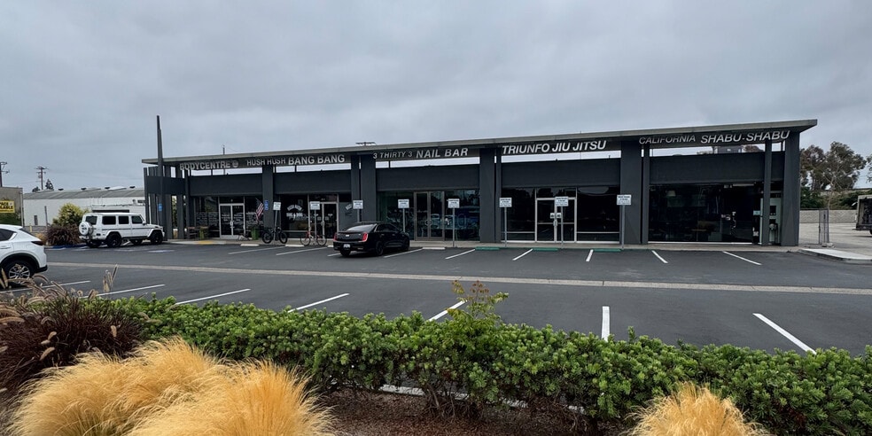 801 Baker St, Costa Mesa, CA à louer - Photo de l’immeuble – Image 2 sur 4