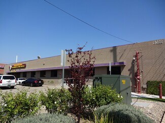 Plus de détails pour 9300-9310 Corbin Ave, Northridge, CA - Industriel/Logistique à louer
