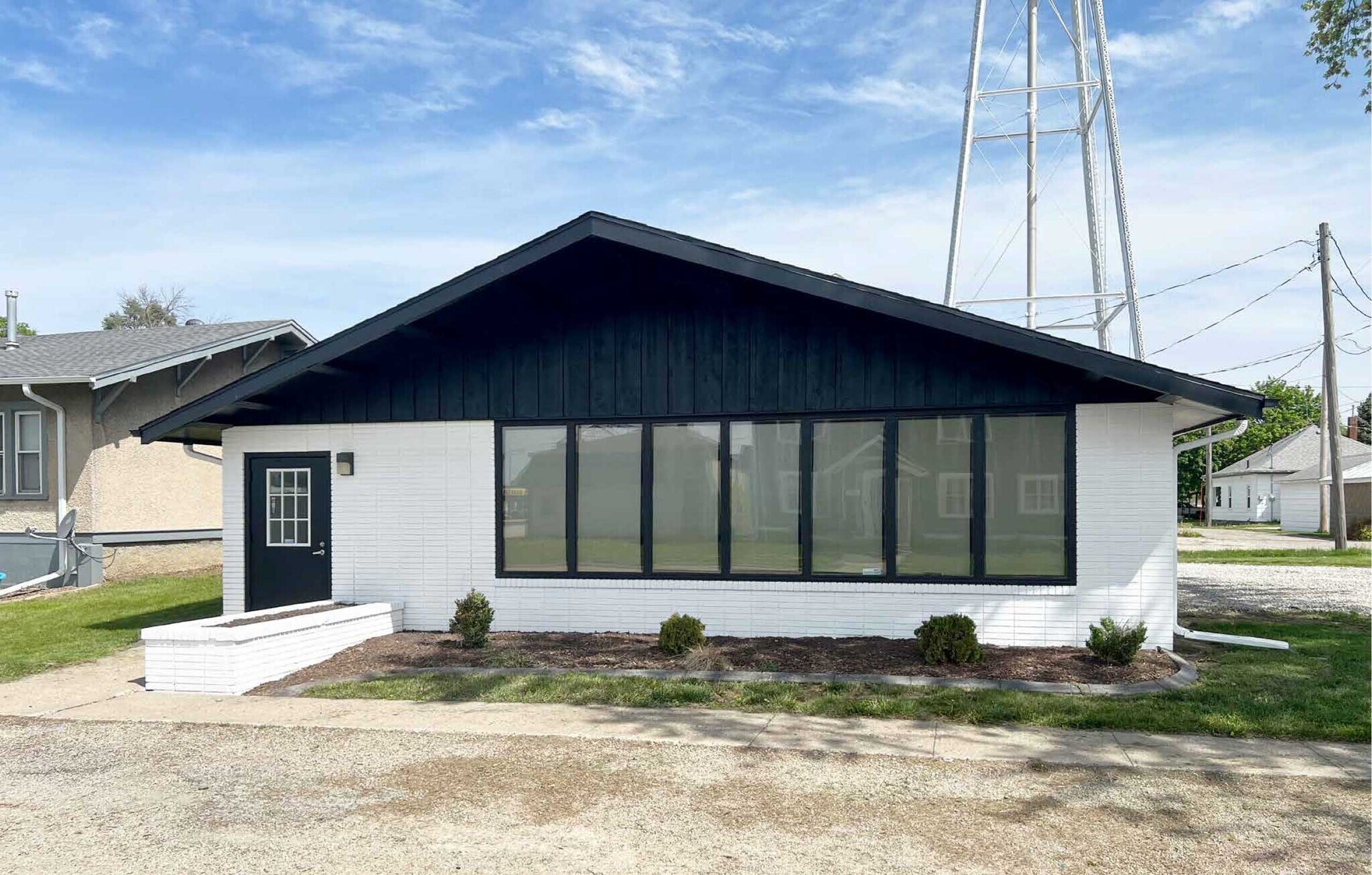 206 E Marion St, Monroe, IA à vendre Photo de l’immeuble– Image 1 sur 6