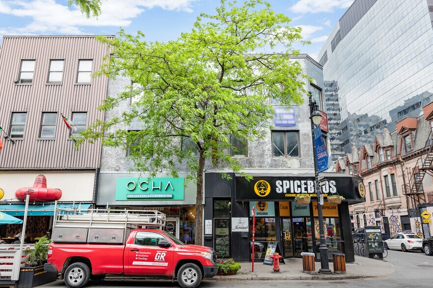 1645-1651 Rue Sainte-Catherine O, Montréal, QC à louer - Photo de l’immeuble – Image 2 sur 4