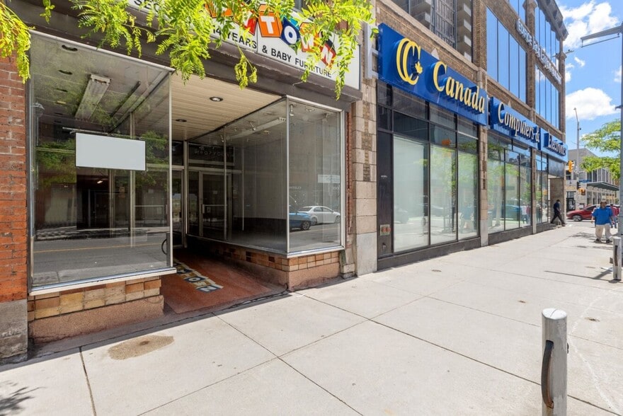 157 Bank St, Ottawa, ON à louer - Photo de l’immeuble – Image 2 sur 6