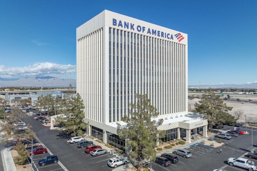 6900 Westcliff Dr, Las Vegas, NV à louer - Photo de l’immeuble – Image 1 sur 4