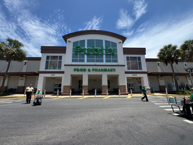 3035 SE Maricamp Rd, Ocala, FL à louer - Photo de l’immeuble – Image 2 sur 12