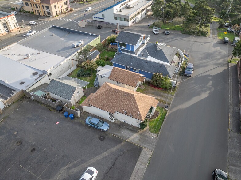 443 SW 7th St, Newport, OR à vendre - Photo de l’immeuble – Image 2 sur 11