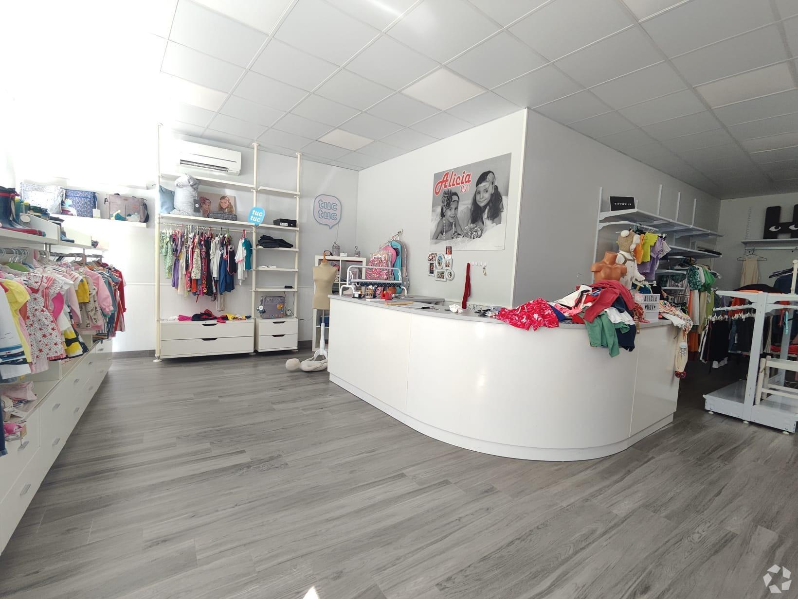 Immeuble residentiel dans Villafranca de los Caballeros, Toledo à vendre Photo intérieure– Image 1 sur 2