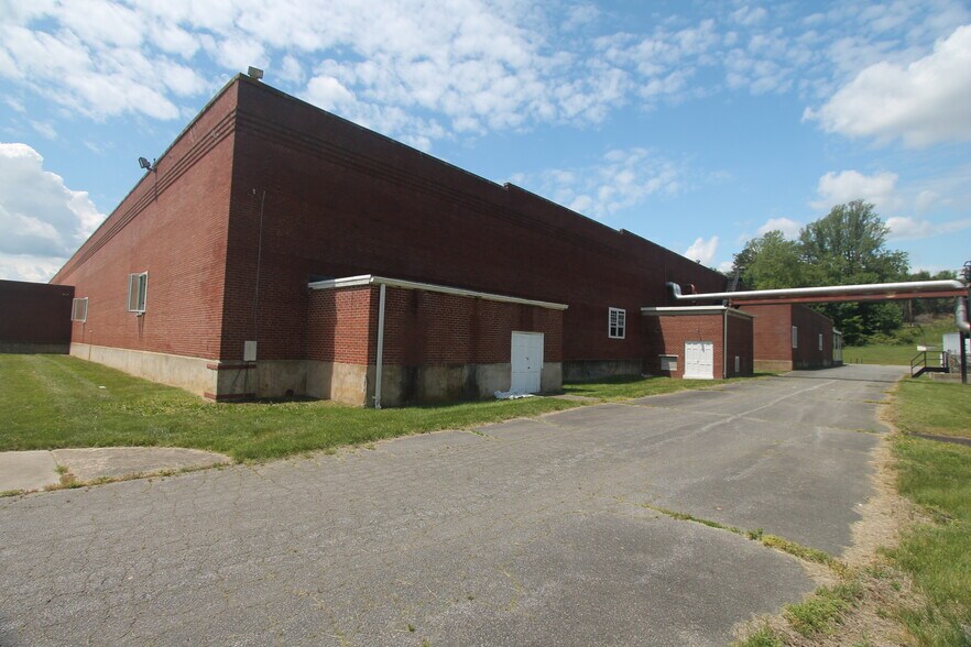 800 Bird St, Scottsville, VA à vendre - Photo de l’immeuble – Image 3 sur 12