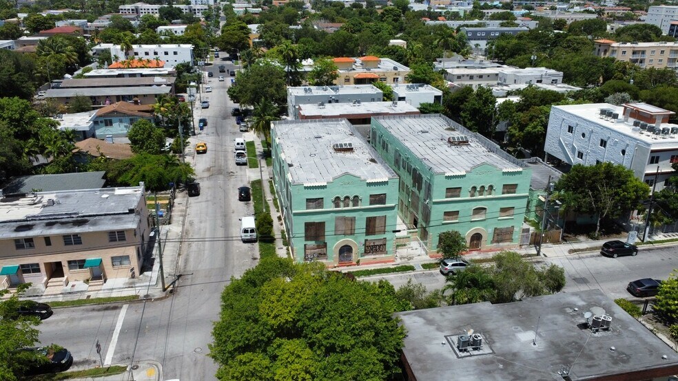326 SW 13th Ave, Miami, FL à vendre - Photo de l’immeuble – Image 2 sur 2