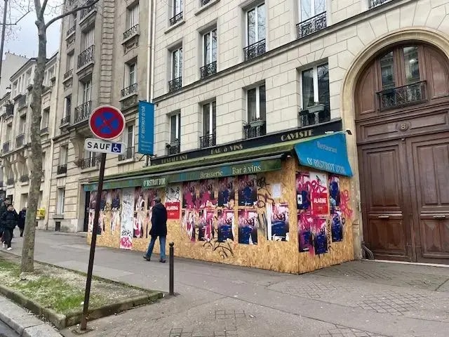 Local commercial dans Paris à louer Photo de l’immeuble– Image 1 sur 3