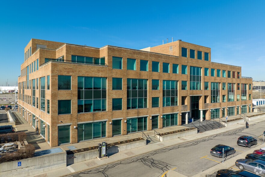 2150 Islington Ave, Toronto, ON à louer - Photo de l’immeuble – Image 1 sur 4