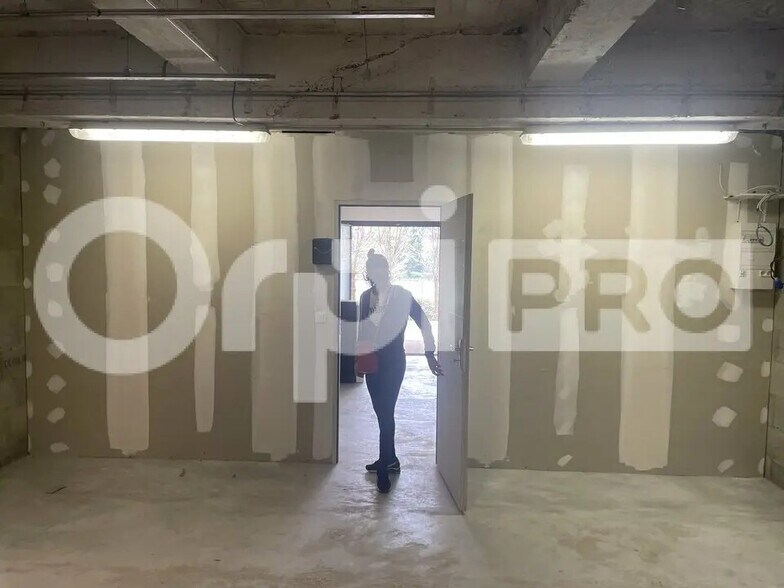 Local d’activités dans MARCILLY-D'AZERGUES à louer - Photo intérieure – Image 3 sur 5