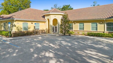 330 Harbour Isle Way, Longwood, FL à louer Photo de l’immeuble– Image 2 sur 9