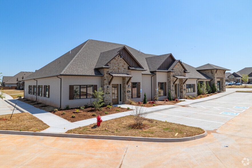 2931 Adams Rd, Norman, OK à louer - Photo principale – Image 1 sur 10