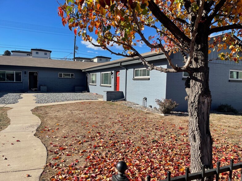 219 S Holly St, Denver, CO à vendre - Photo de l’immeuble – Image 2 sur 8