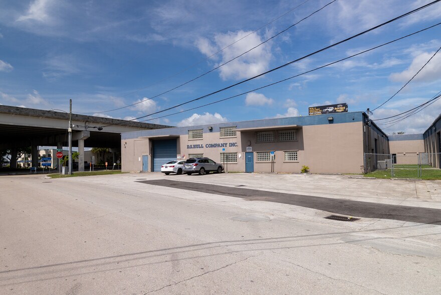 3377 SW 2nd Ave, Fort Lauderdale, FL à louer - Photo de l’immeuble – Image 3 sur 8