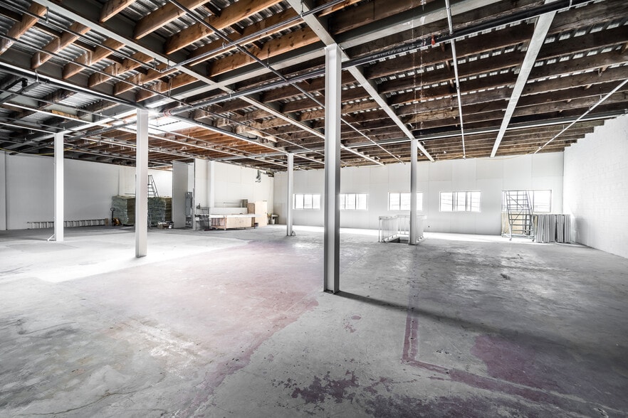 6595 Rue Saint-Urbain, Montréal, QC à vendre - Photo intérieure – Image 2 sur 4