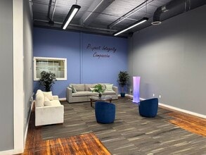 250 Commercial St, Manchester, NH à louer Photo intérieure– Image 2 sur 11