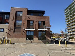 3420 W 32nd Ave, Denver, CO à louer Photo intérieure– Image 2 sur 24