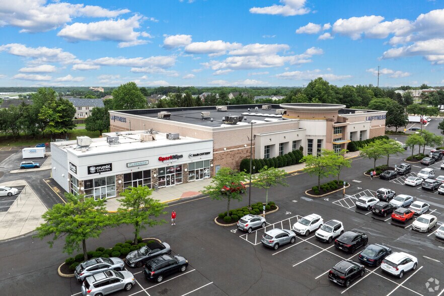 200-500 Rockhill Dr, Bensalem, PA à louer - Photo de l’immeuble – Image 3 sur 4