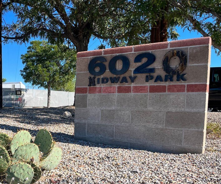 6020 Midway Park Blvd NE, Albuquerque, NM à louer - Photo de l’immeuble – Image 2 sur 5