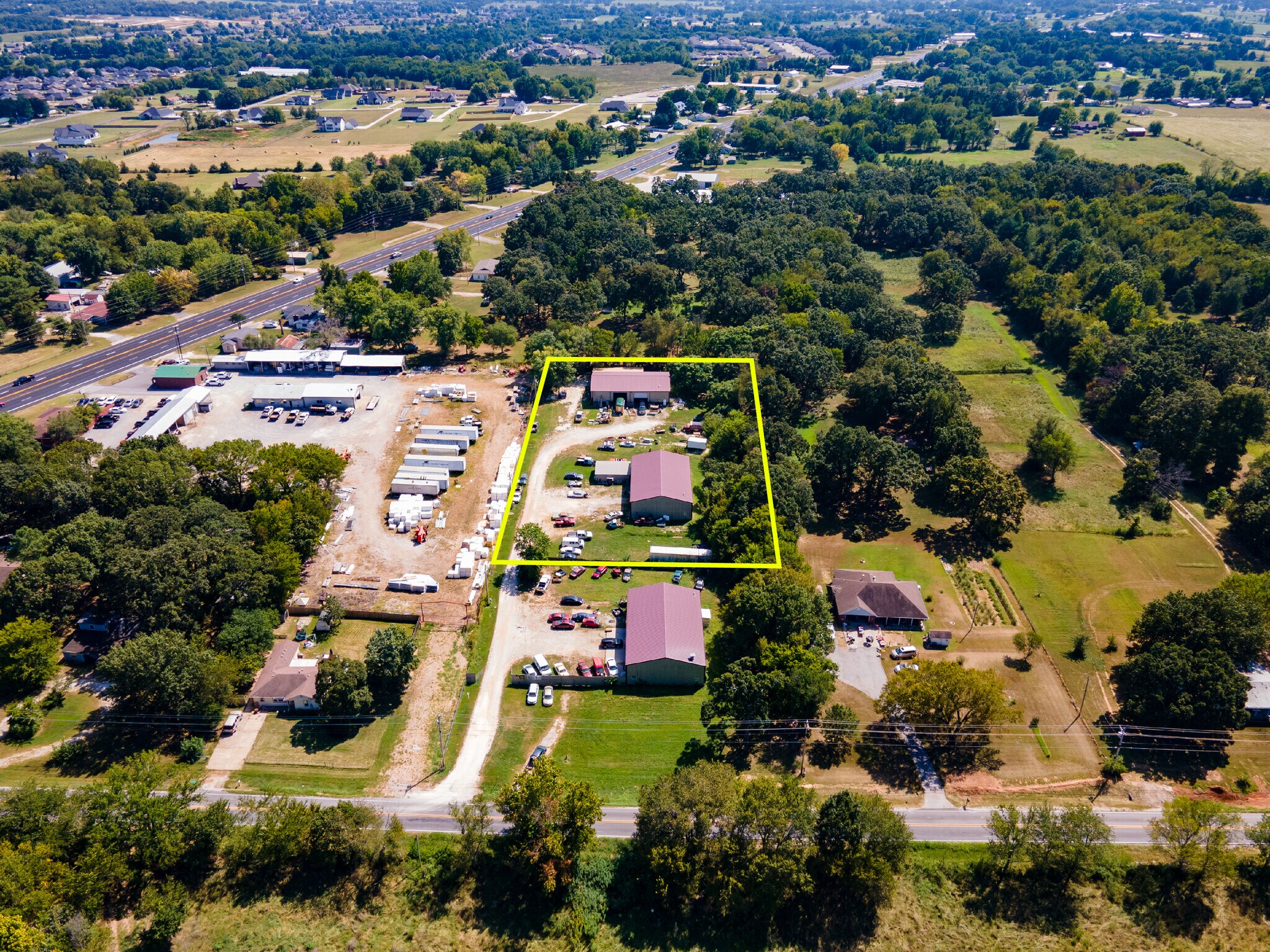 12329 Three Elms Rd, Farmington, AR à louer Photo principale– Image 1 sur 8