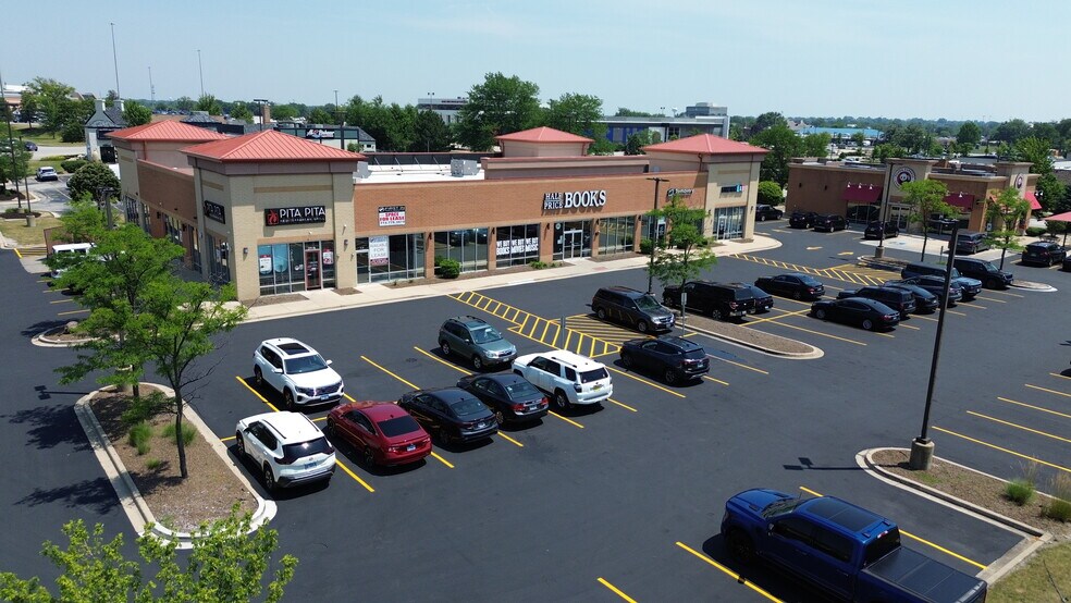 31 Orland Square Dr, Orland Park, IL à louer - Photo de l’immeuble – Image 3 sur 4