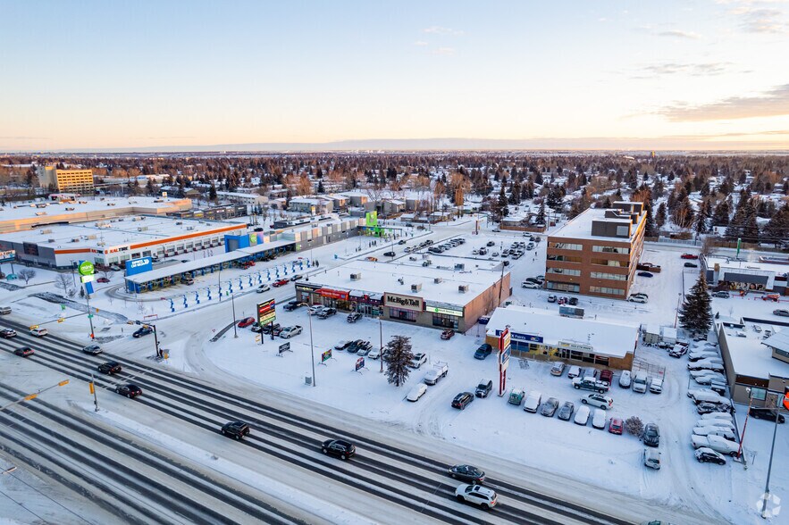 10206 Macleod Trl SE, Calgary, AB à louer - Aérien – Image 3 sur 5
