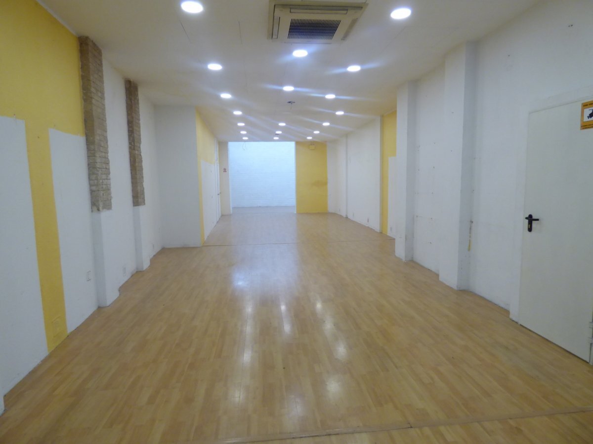 Local commercial dans Manresa, Barcelona à louer Plan d’étage– Image 1 sur 4