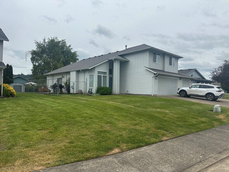 1625 SE Cortland Ave, Dallas, OR à vendre - Photo de l’immeuble – Image 2 sur 8