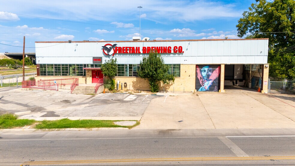 2000 S Presa St, San Antonio, TX à vendre - Photo de l’immeuble – Image 3 sur 13