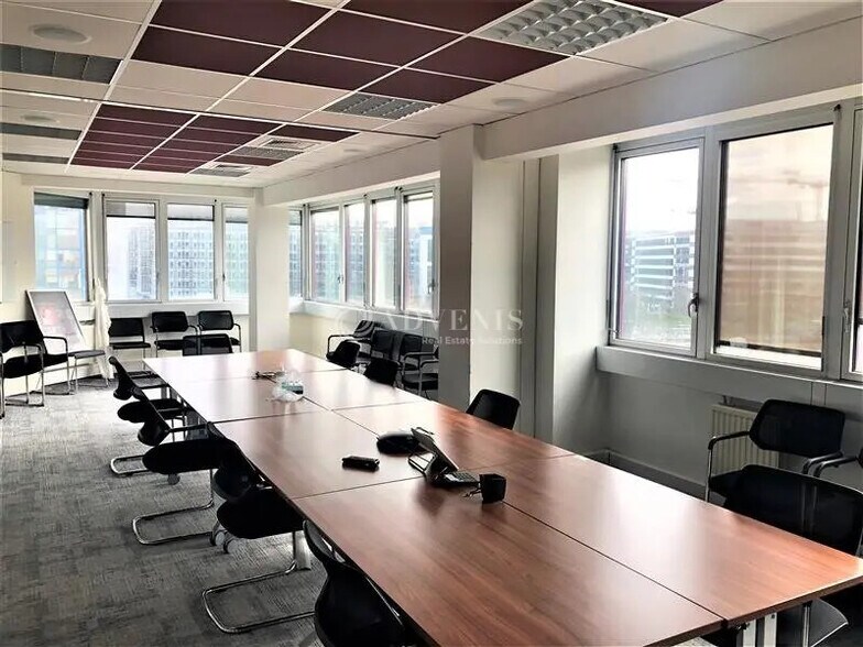Bureau dans Fontenay-sous-Bois à louer - Photo de l’immeuble – Image 2 sur 6