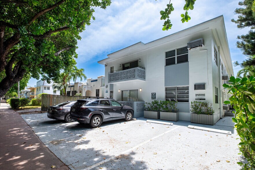 710 Meridian Ave, Miami Beach, FL à vendre - Photo de l’immeuble – Image 1 sur 36