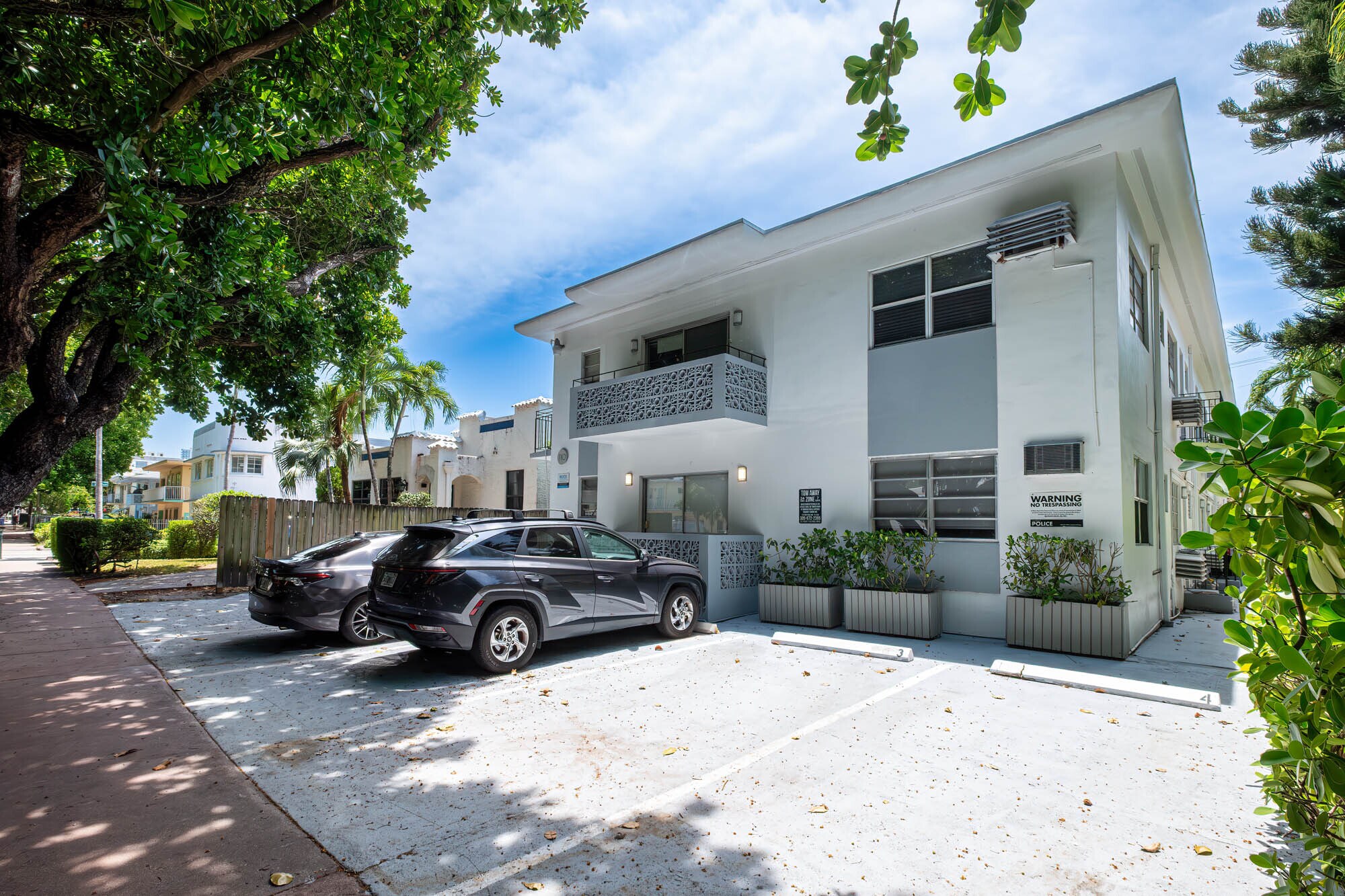 710 Meridian Ave, Miami Beach, FL à vendre Photo de l’immeuble– Image 1 sur 37