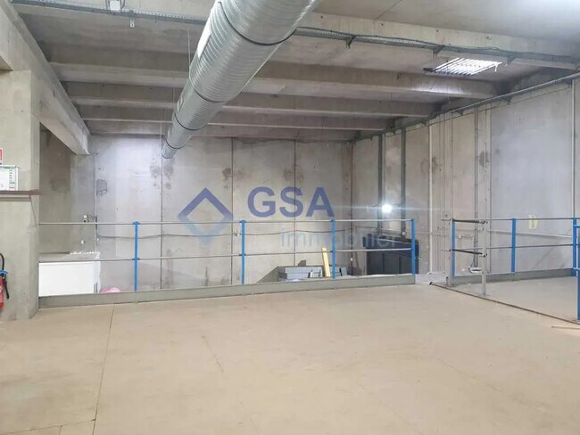 Plus de détails pour 2 Rue Jean Mermoz, Évry-Courcouronnes - Local d'activités à louer