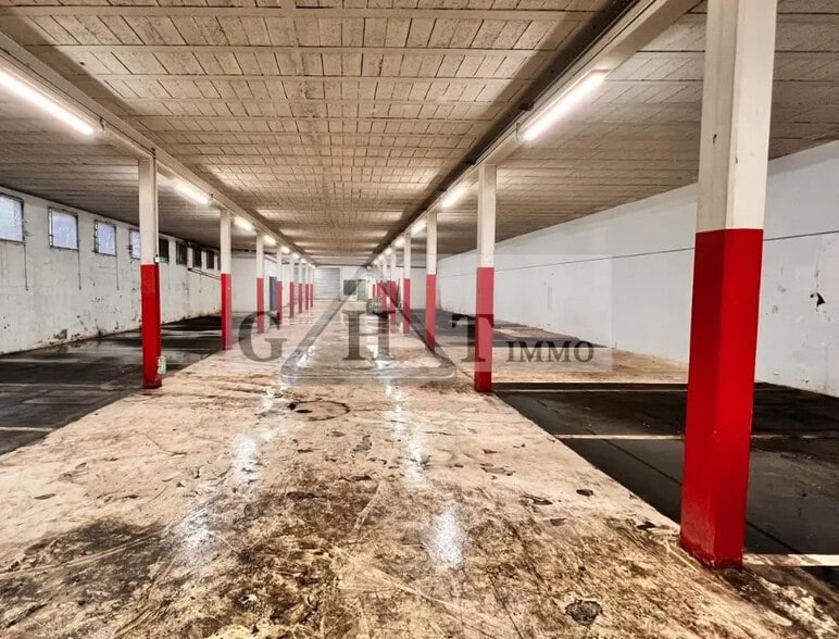 Industriel/Logistique dans Bondy à vendre - Photo de l’immeuble – Image 3 sur 3