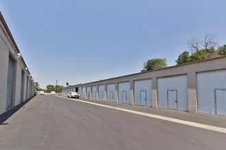 455 W La Cadena Dr, Riverside, CA à louer Photo intérieure– Image 2 sur 7